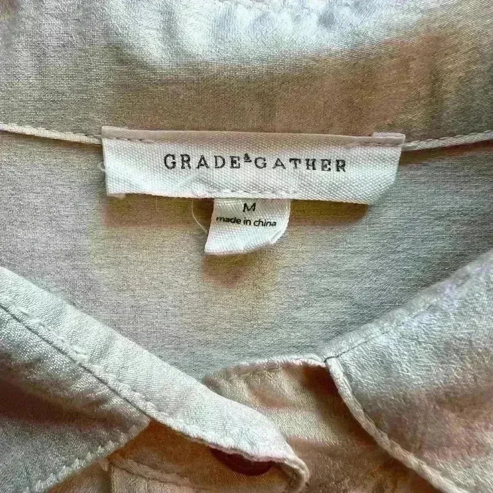 Grade&gather Button-up Batwing Hi Low Blouse, Size Medium - Picture 4 of 8